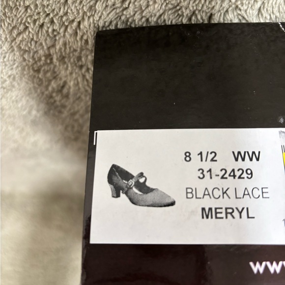 Easy Street Black Lace Mary Jane Heels - Picture 5 of 6